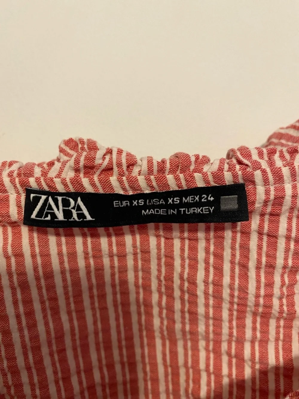 Zara Red and White Striped Ruffle Off-Shoulder Crop Top, puffer sleeve